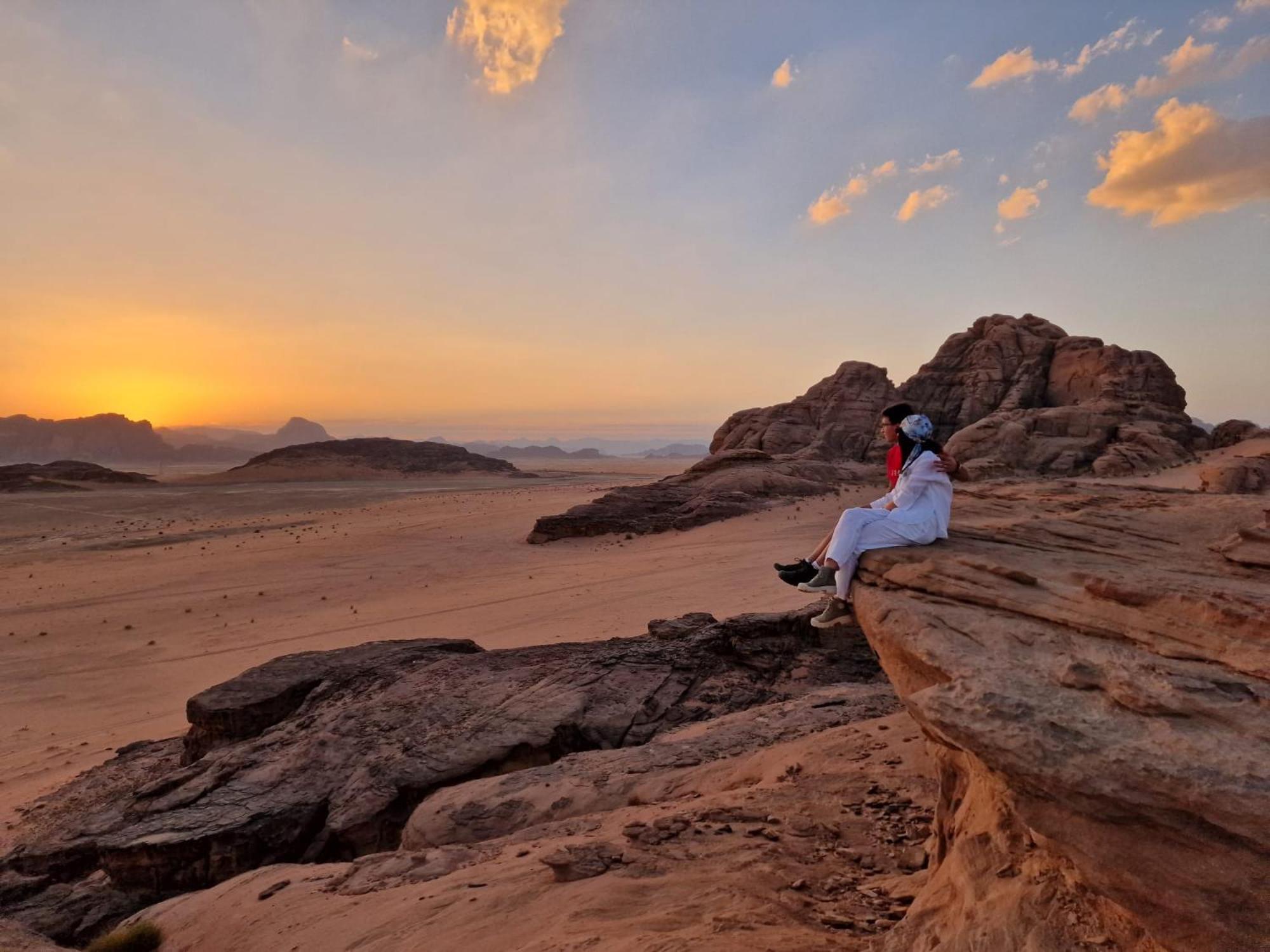 Adel Rum Camp Bubbles Wadi Rum Bagian luar foto