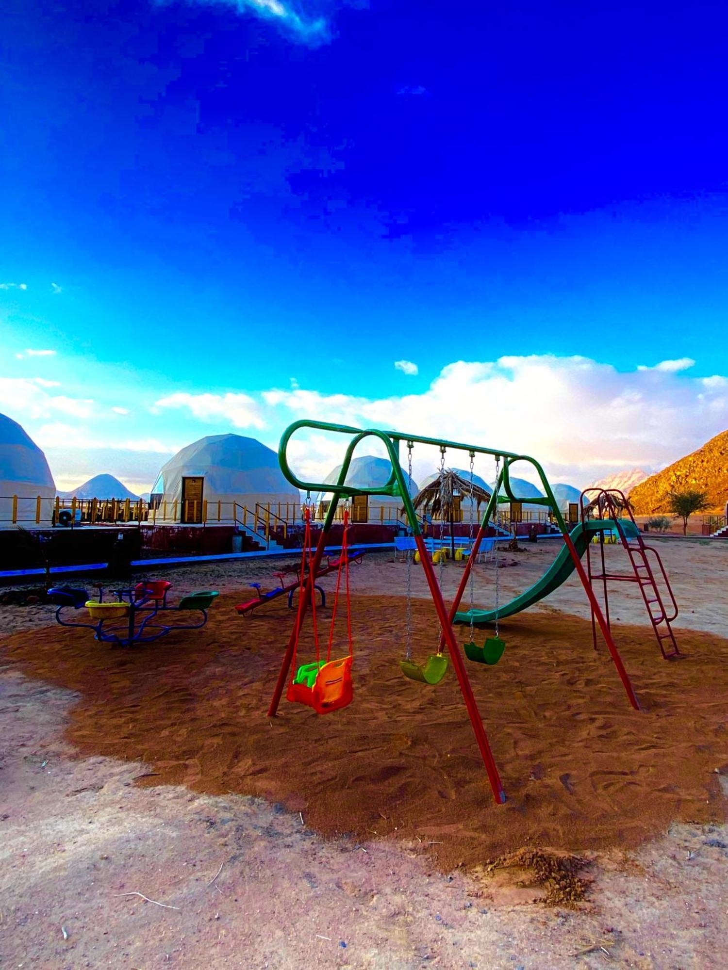 Adel Rum Camp Bubbles Wadi Rum Bagian luar foto