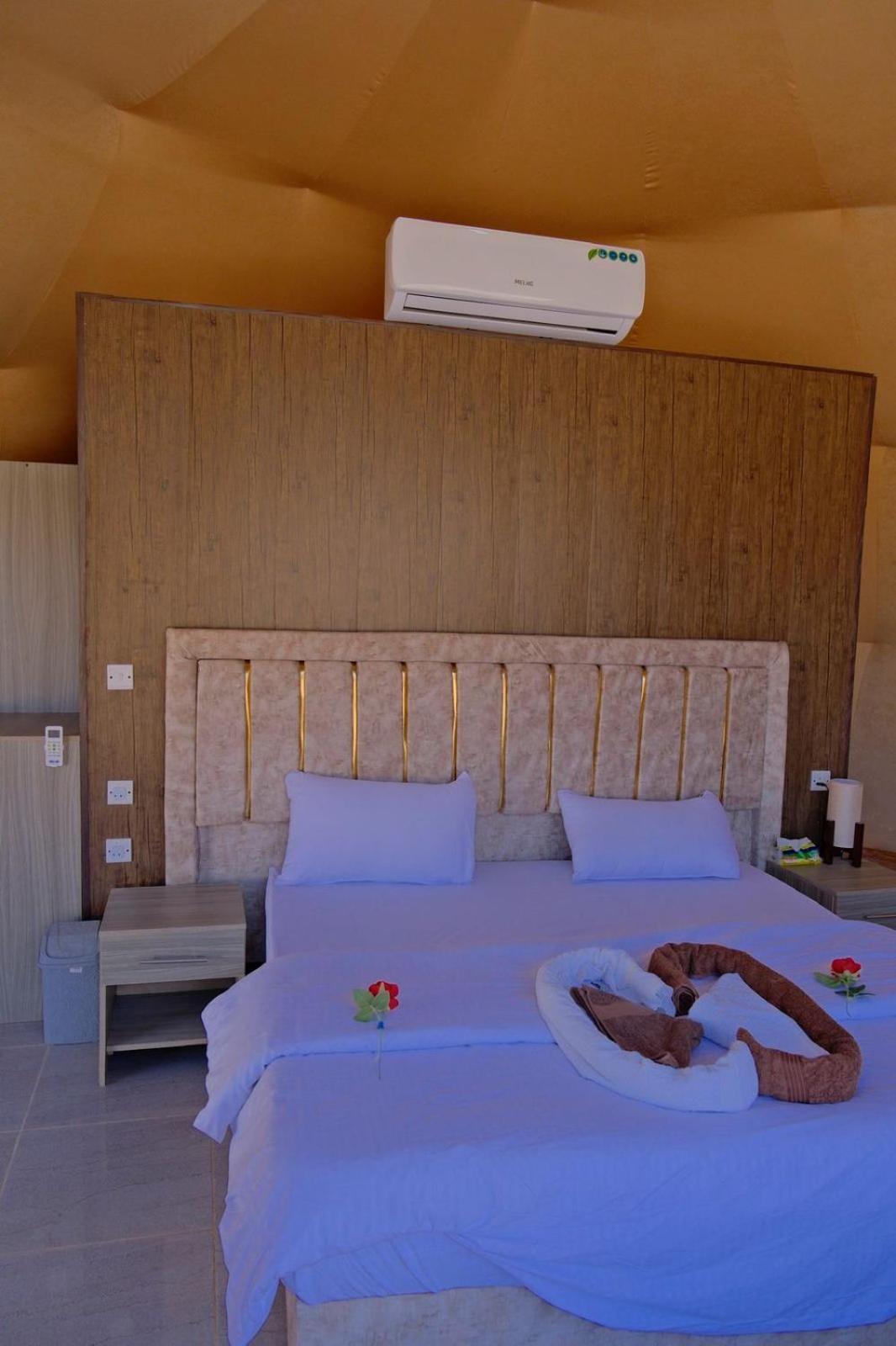 Adel Rum Camp Bubbles Wadi Rum Bagian luar foto